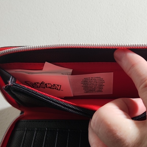 Pokemon Loungefly long wallet - Picture 4 of 10